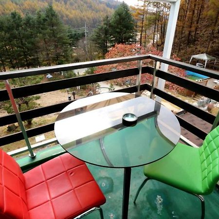 Pinearoma Pension Hongcheon Esterno foto