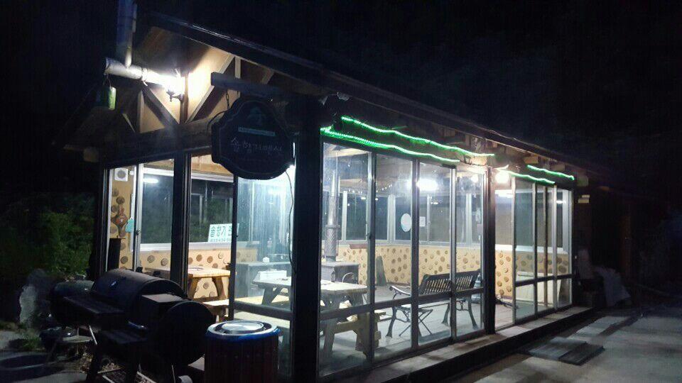 Pinearoma Pension Hongcheon Esterno foto