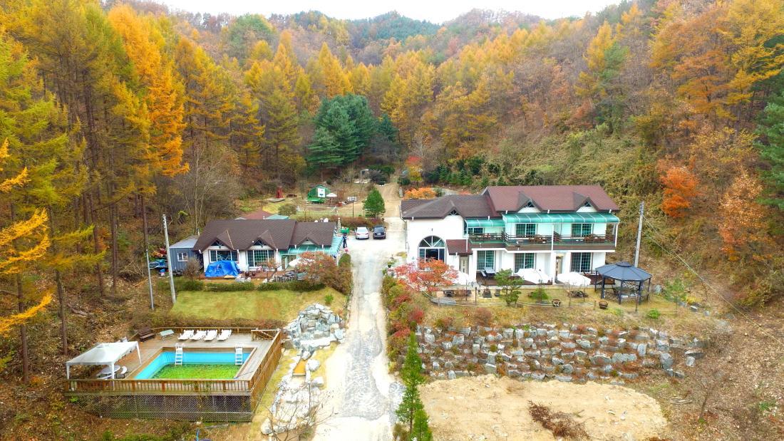 Pinearoma Pension Hongcheon Esterno foto