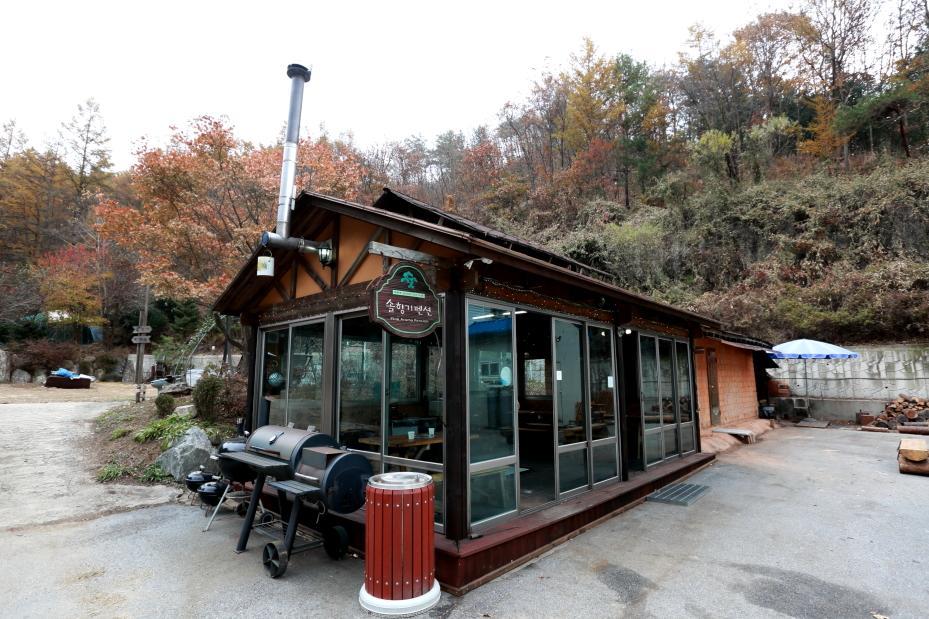 Pinearoma Pension Hongcheon Esterno foto