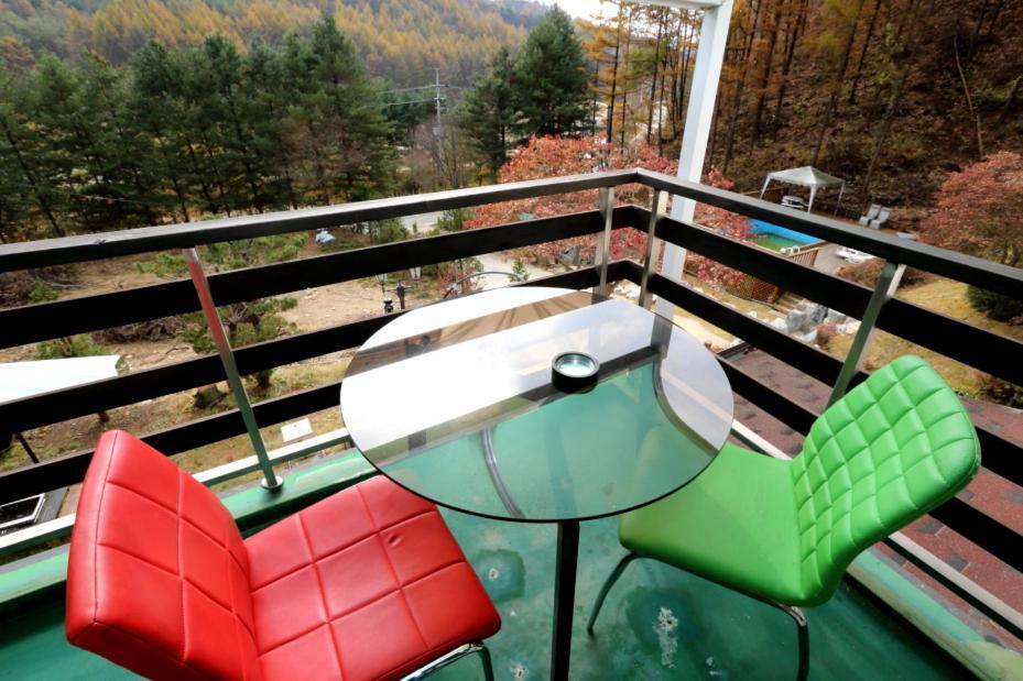 Pinearoma Pension Hongcheon Esterno foto